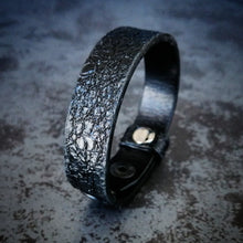 Load image into Gallery viewer, The "Taurus" designer cat collar